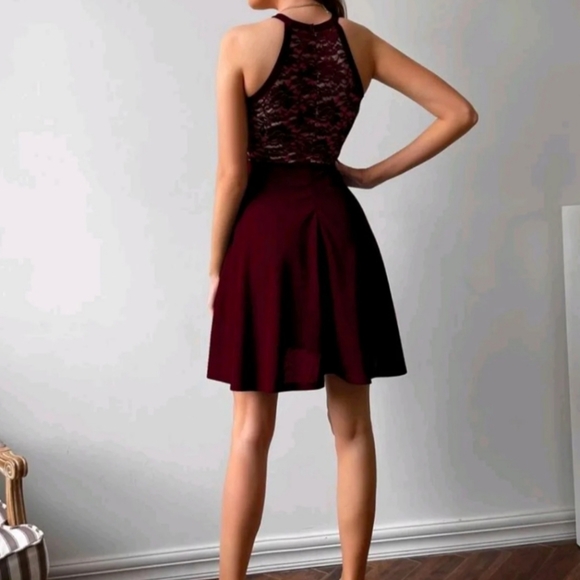 Lace Halter Neck dress - Picture 3 of 4